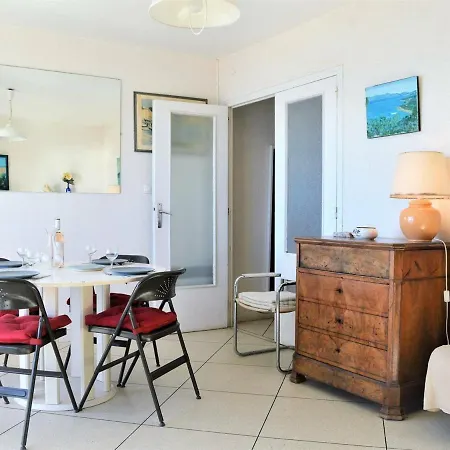 Apartment 3 Pieces Avec Parking, Animaux Admis, - Fr-1-251-374 Le Lavandou