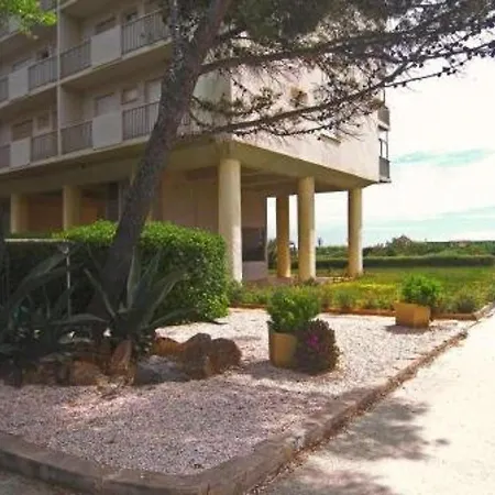 3 Pieces Avec Parking, Animaux Admis, - Fr-1-251-374