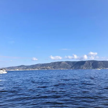 3 Pieces Avec Parking, Animaux Admis, - Fr-1-251-374